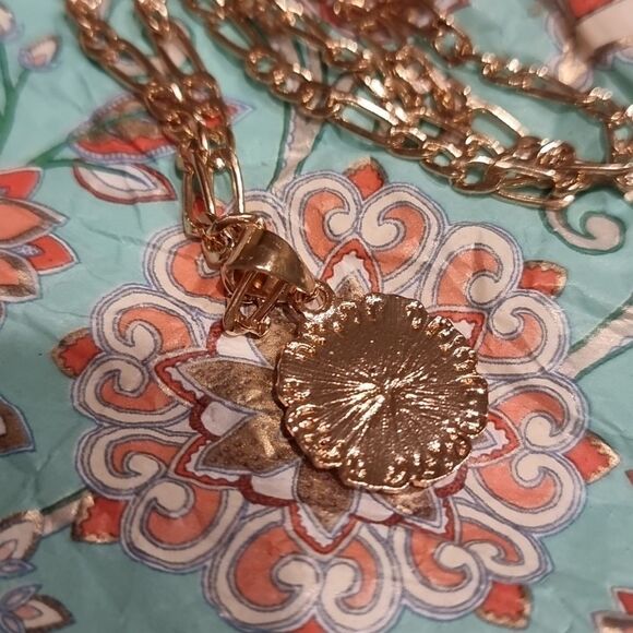 New M Initial Letter Coin Style Chain Link Necklace - Picture 7 of 9